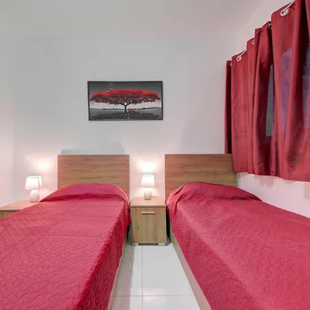 Apartment Modern 3br In The Charming Town Of St'pauls By 360 Estates *