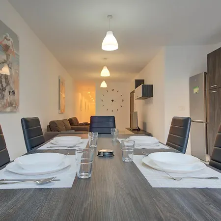 Apartment Modern 3br In The Charming Town Of St'pauls By 360 Estates *