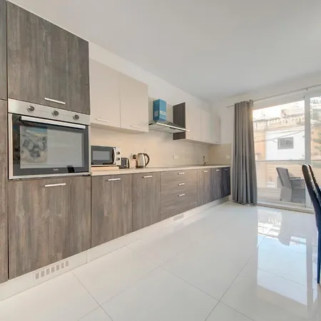 Modern 3br In The Charming Town Of St'pauls By 360 Estates