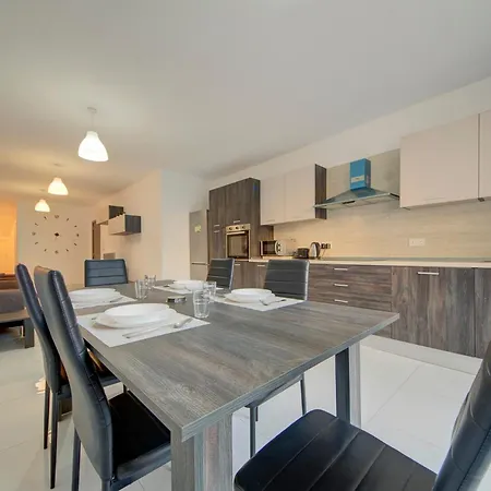Modern 3br In The Charming Town Of St'pauls By 360 Estates Apartment *