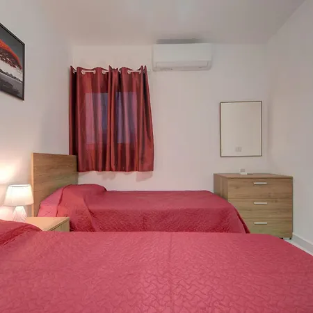 アパート Modern 3br In The Charming Town Of St'pauls By 360 Estates